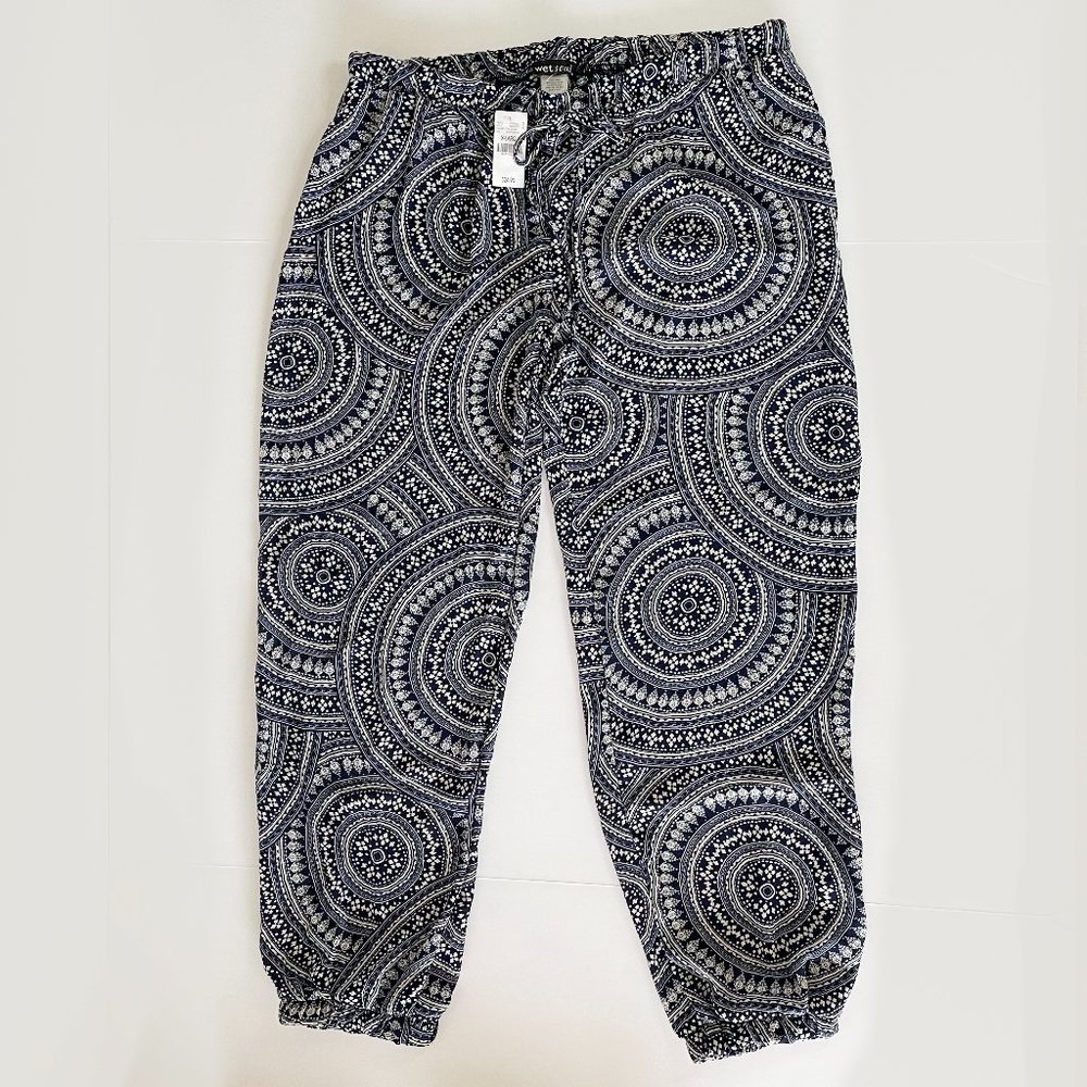 NWT Wet Seal Patterned Pant